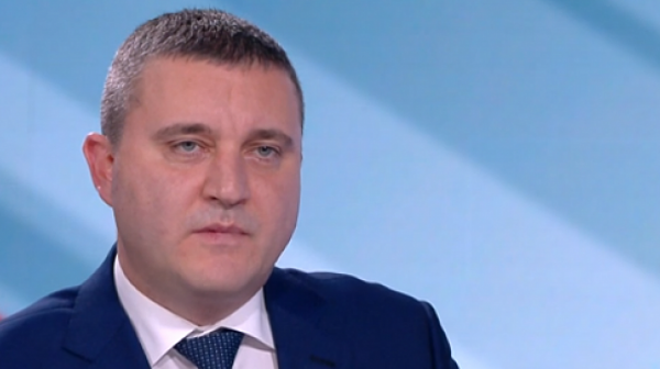 Адвокати сезират Комисията по дискриминация за думите на Горанов „маргинали“ и „социално изолирани“