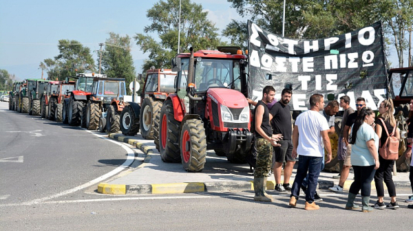 Продължават протестите на гръцките фермери
