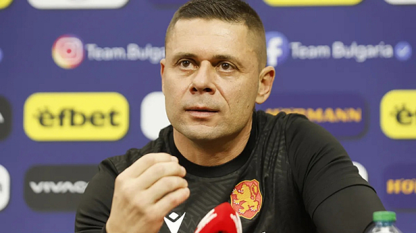 Треньорът на националите леко захапа Вуцов