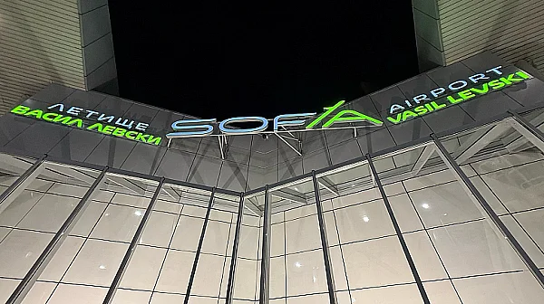 Дрон затвори въздушното пространство над летище София