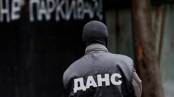 Президентът блокира Денев за ДАНС, управляващите готвят нови правила за назначенията в службите
