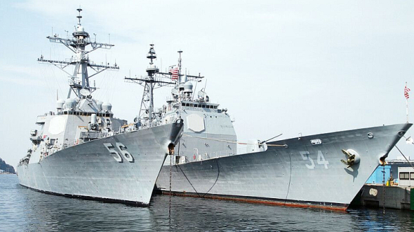 Самолетоносач и бойни кораби на САЩ се насочиха към Иран